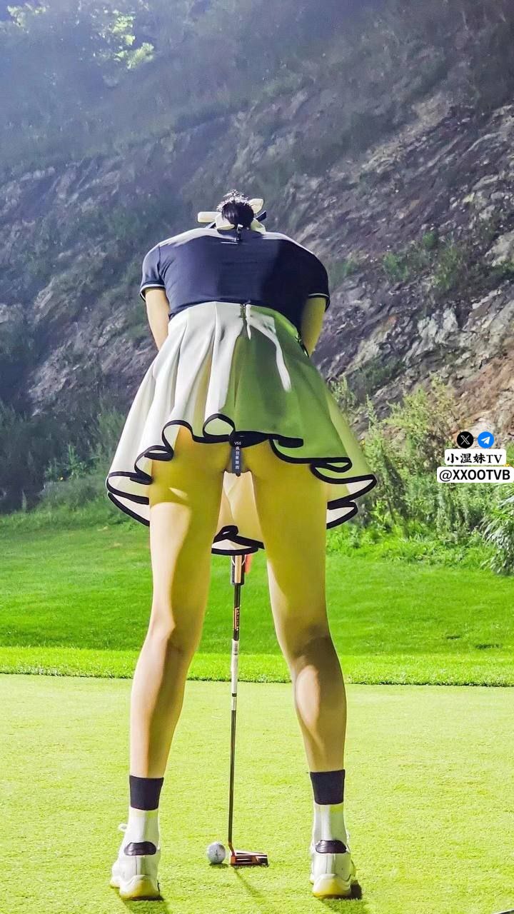 超可爱抖音少女 性感女仆 若影若现最能挑逗
